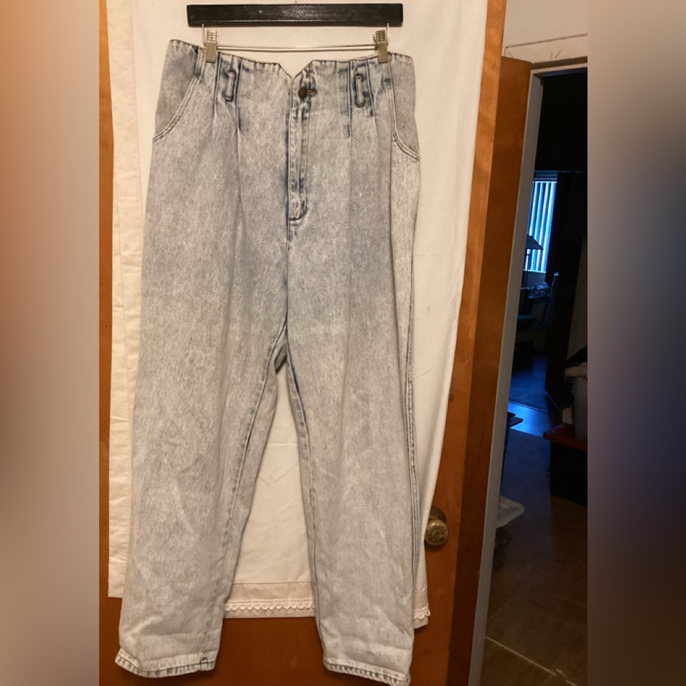 Vintage Y2K blue washed jeans by   GET